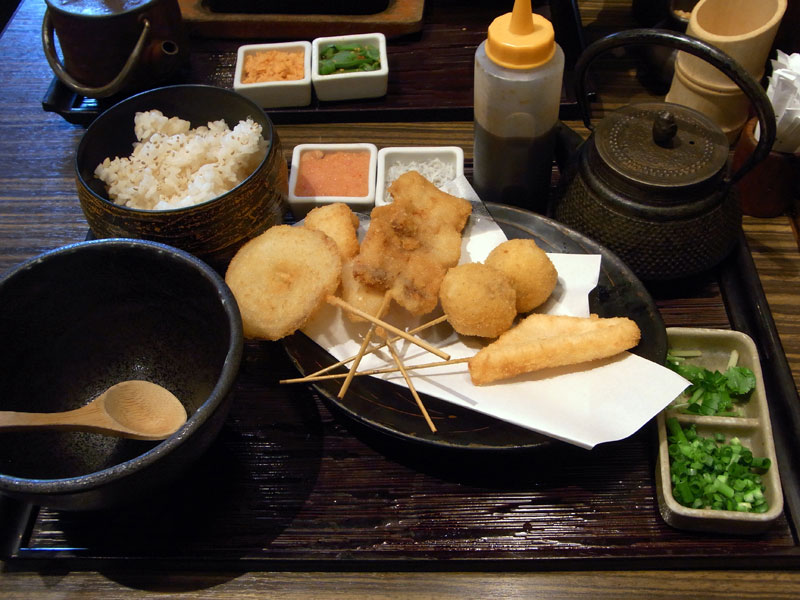 創作茶漬け こめらく有楽町店のランチは楽しさ満点 たいにー すちゃらかのーと